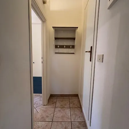 Casa Perla E Conchiglia カポリーヴェリ